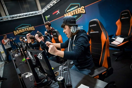 全新5V5竞技FPS超前战区正式上线体验极致枪战对决